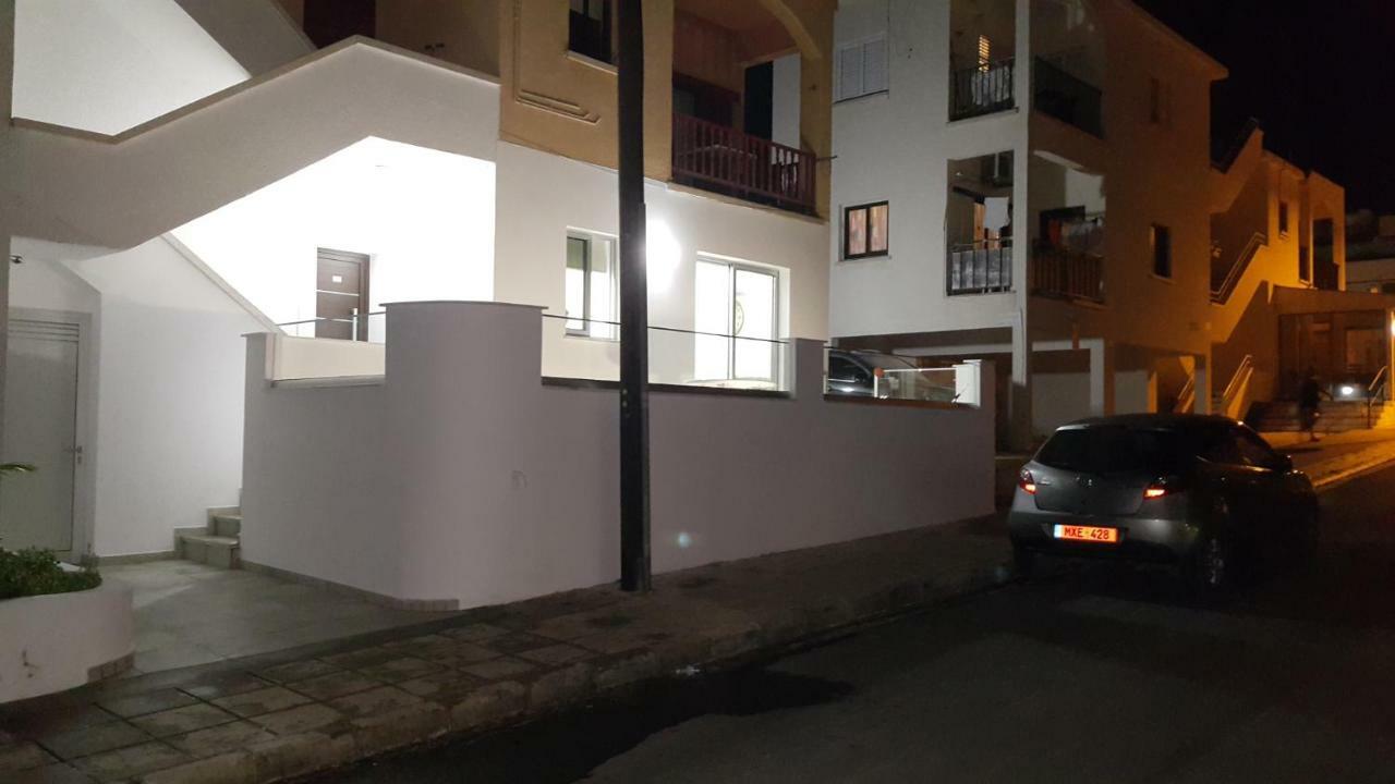 Chris'S Holiday Apt - Ayia Napa Apartment Exterior photo