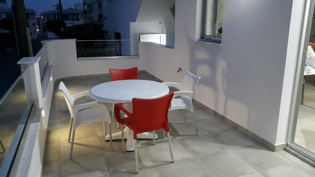 Chris'S Holiday Apt - Ayia Napa Apartment Exterior photo